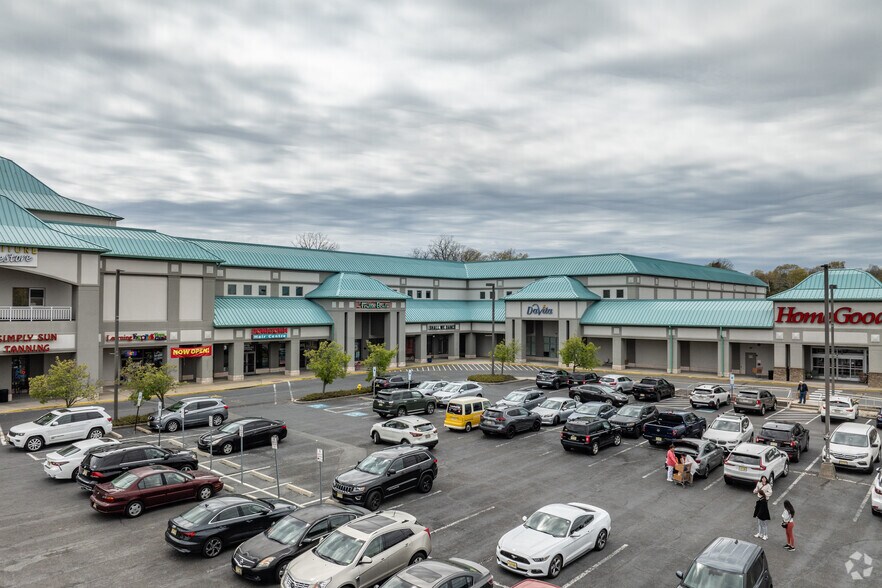 More Photos Of 635 Bay Ave, Toms River General Retail For Sale