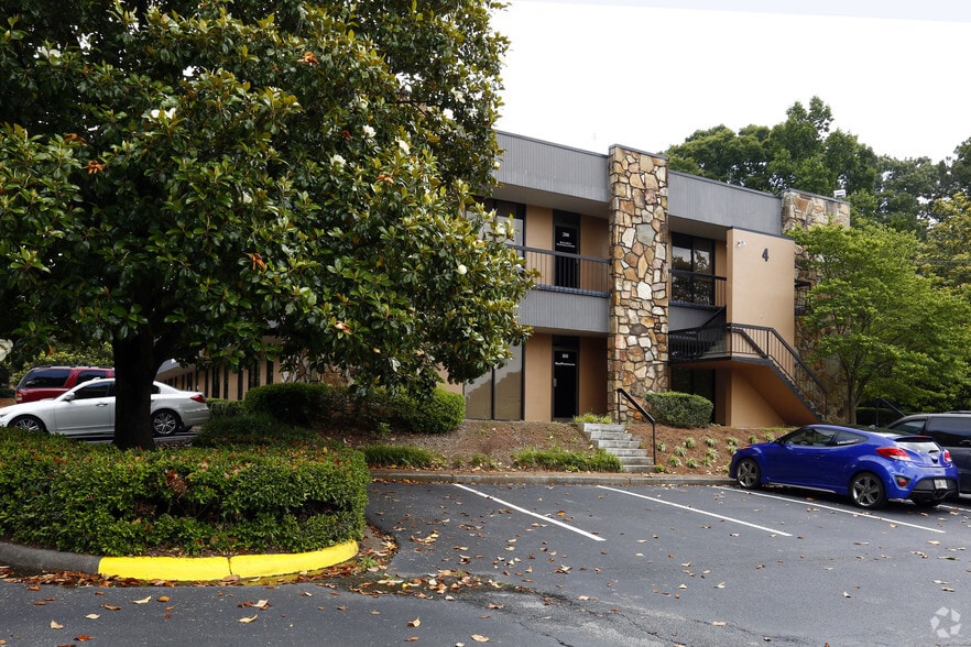 More Photos Of 6735 Peachtree Industrial Blvd, Doraville Office Residential For Lease