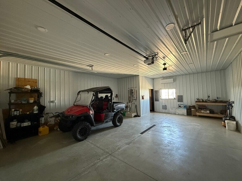 More Photos Of 3556 Marnie Ave, Waterloo Self Storage For Sale