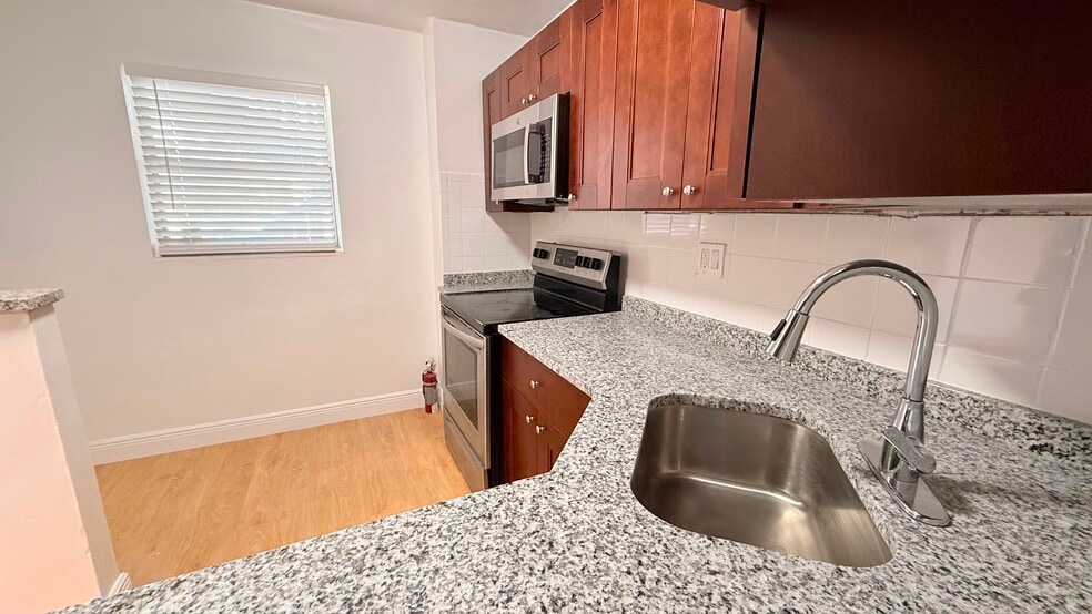 More Photos Of 1700 NW 58th Ter, Sunrise Apartments For Sale