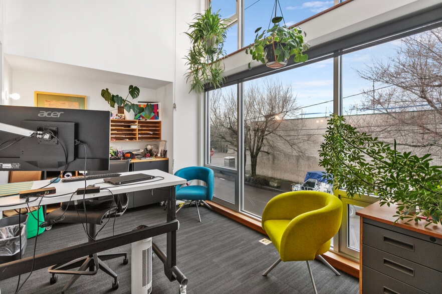More Photos Of 1020 SE Harrison St, Portland Loft Creative Space For Sale