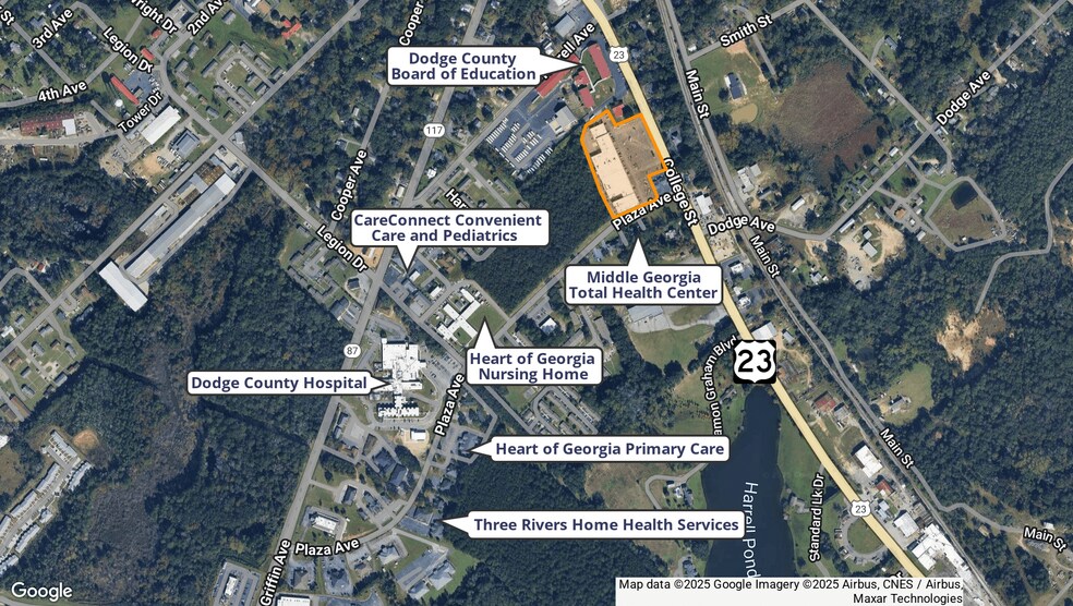 More Photos Of 850 College St, Eastman General Retail For Sale