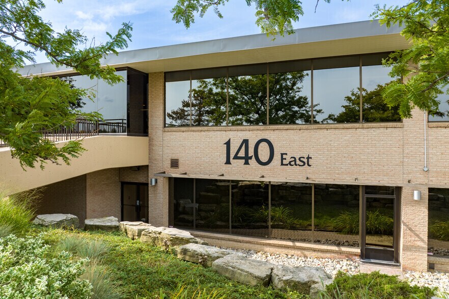 More Photos Of 140 Renfrew Dr, Markham Office For Lease