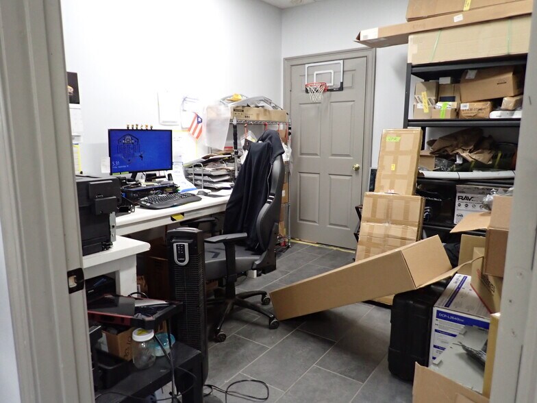 More Photos Of 160 Etowah Trace, Fayetteville Warehouse For Sale