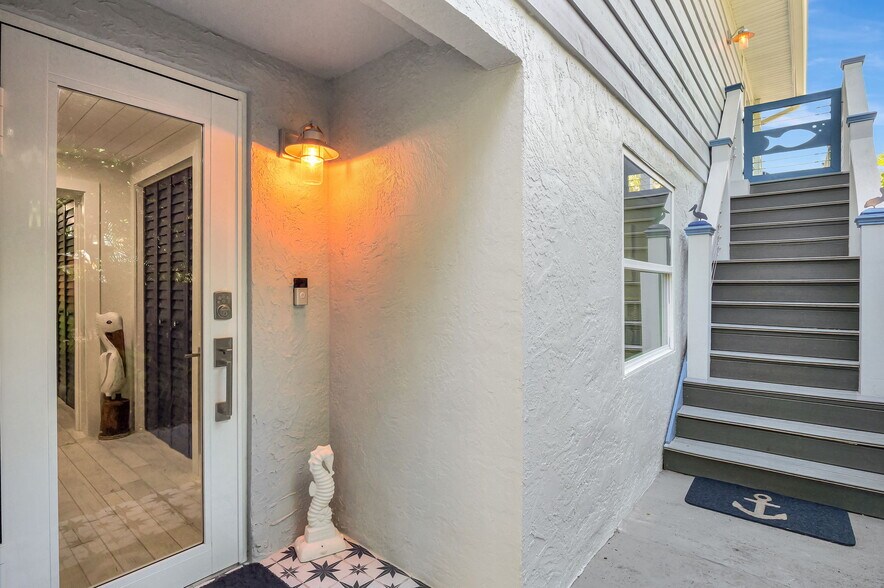 More Photos Of 193 Cocohatchee St, Naples Specialty For Sale