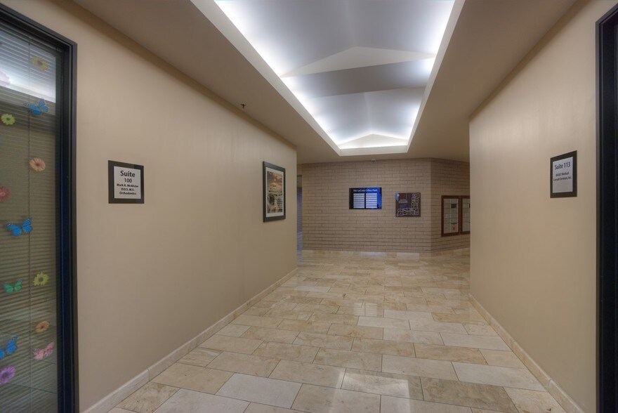 More Photos Of 706 E Bell Rd, Phoenix Office For Lease