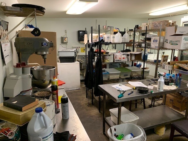 More Photos Of 203 Farrs Bridge Rd, Pickens General Retail For Sale