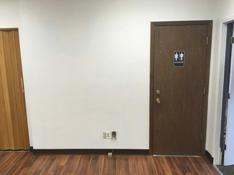 More Photos Of 1900 N Last Chance Gulch St, Helena Storefront Retail Office For Lease