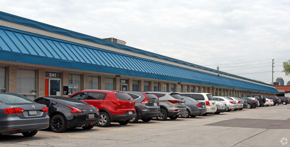 More Photos Of 237-265 Norseman St, Toronto Warehouse For Lease