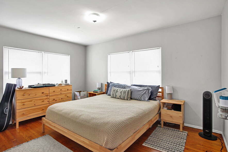 More Photos Of 205 11th Ave N, Jacksonville Beach Multifamily For Sale