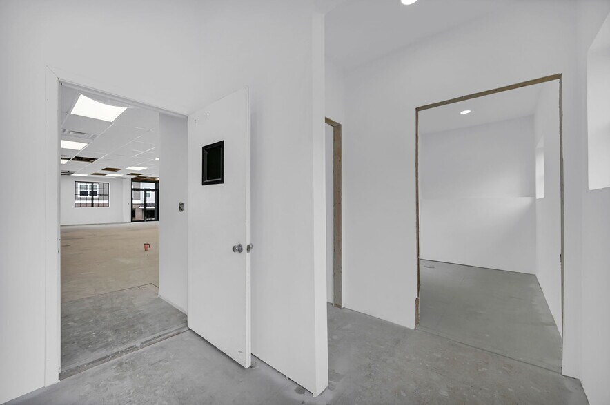 More Photos Of 4 Union Pl, Newton Flex For Lease