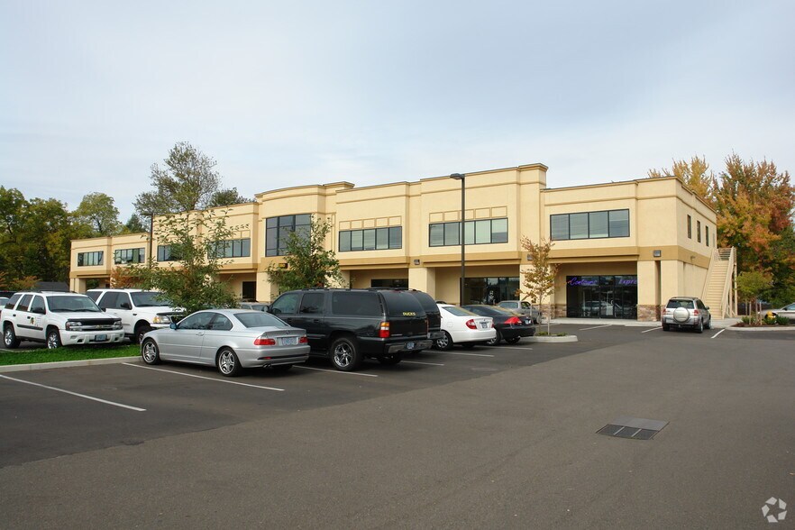 More Photos Of 370-388 Q St, Springfield Office For Lease