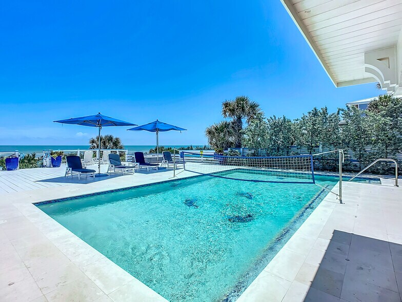 More Photos Of 2903 Hill St, New Smyrna Beach Hotel For Sale