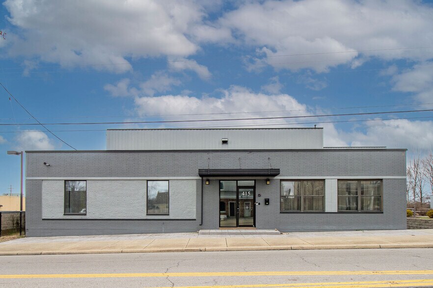 More Photos Of 415 Greenwell Ave, Cincinnati Service For Lease
