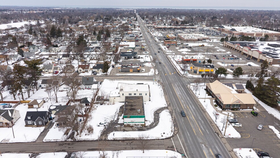 More Photos Of 3621 Dewey Ave, Rochester Service Station For Lease