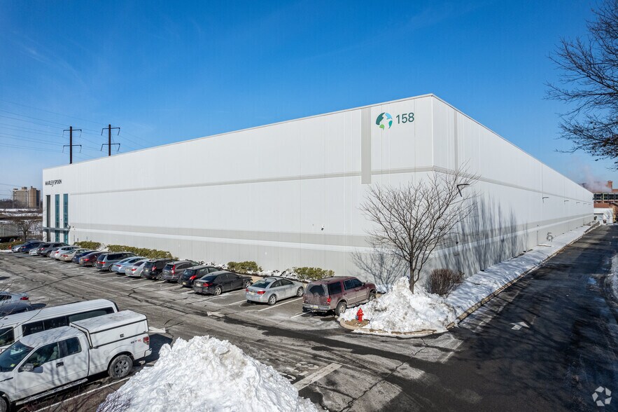 Primary Photo Of 158 Mount Olivet Ave, Newark Refrigeration Cold Storage For Lease