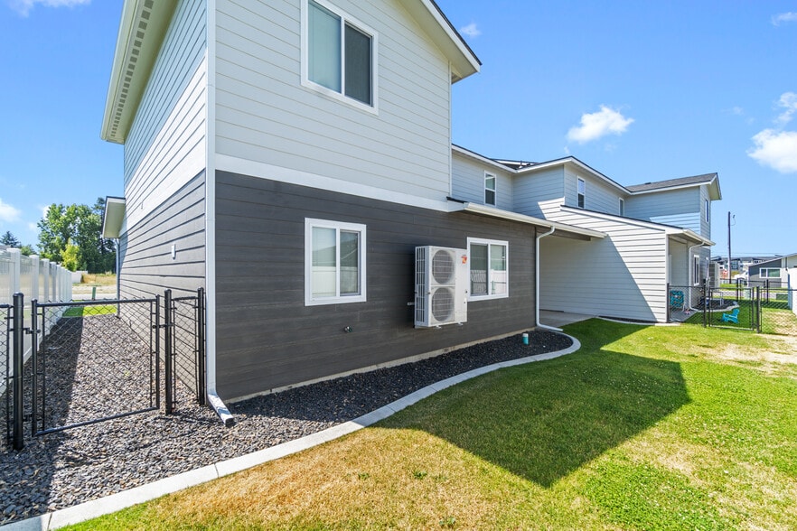 More Photos Of 17121 E Boone Ave, Spokane Valley Multifamily For Sale