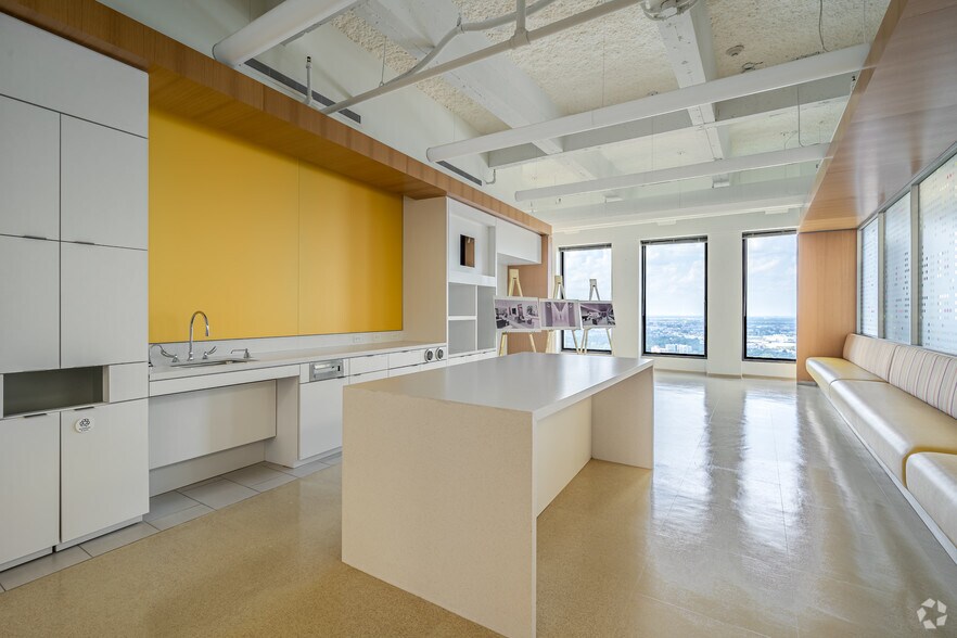 Photo of 31st Floor Ste 