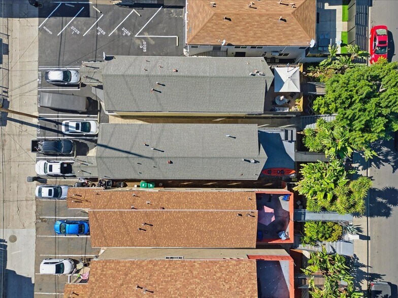 More Photos Of 2033 Garnet Ave, San Diego Apartments For Sale