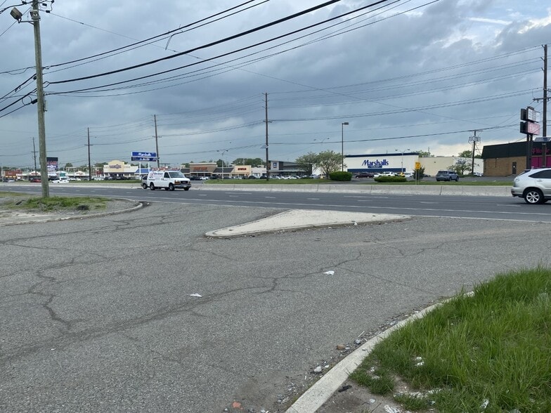 More Photos Of 244 US Highway 46, Totowa Fast Food For Lease