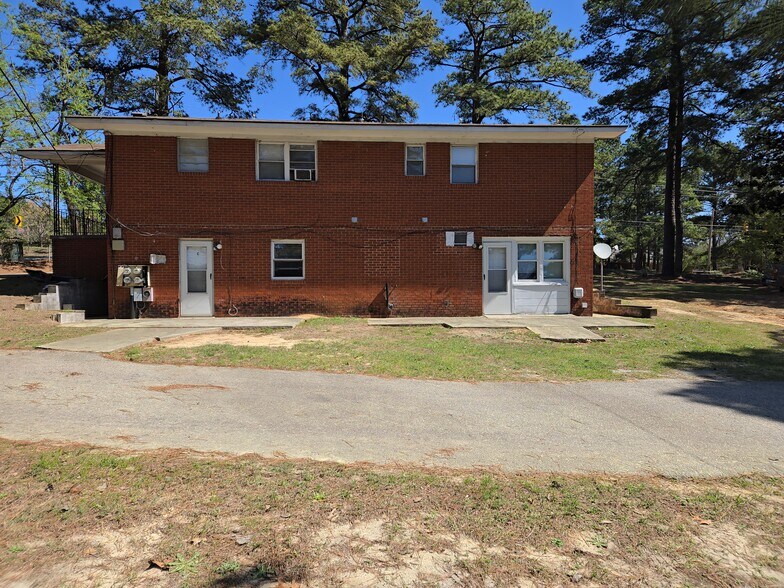 More Photos Of 4305 Rosehill Rd, Fayetteville Multifamily For Sale