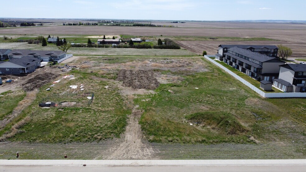 More Photos Of 1045 Bradley St, Moose Jaw Land For Sale