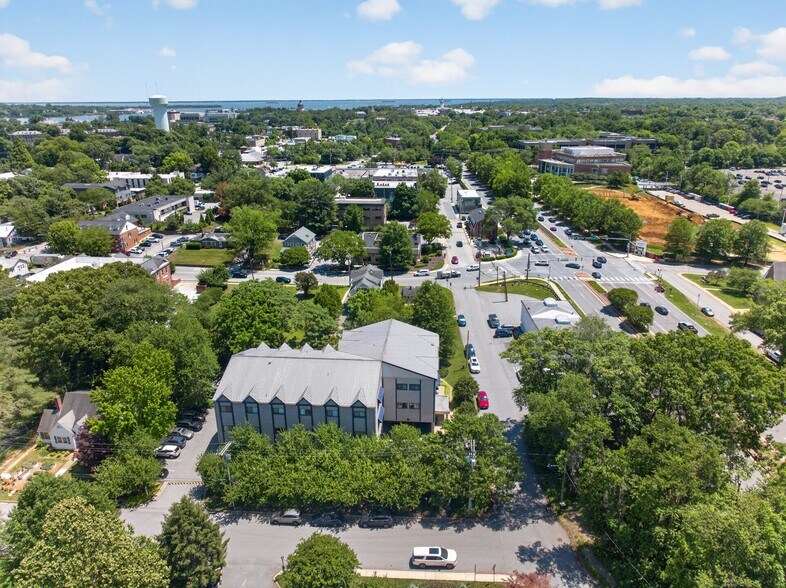 More Photos Of 716 Monterey Ave, Annapolis Medical For Sale