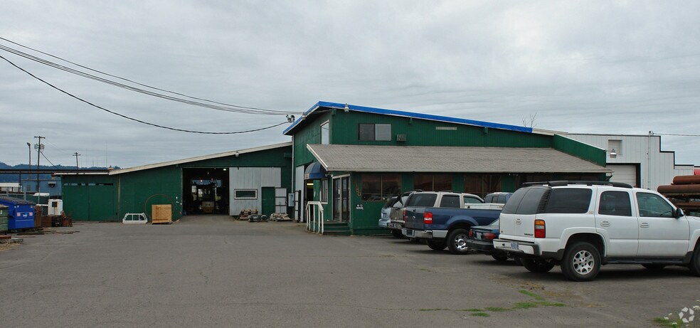 More Photos Of 2150 Cross St, Eugene Service For Lease