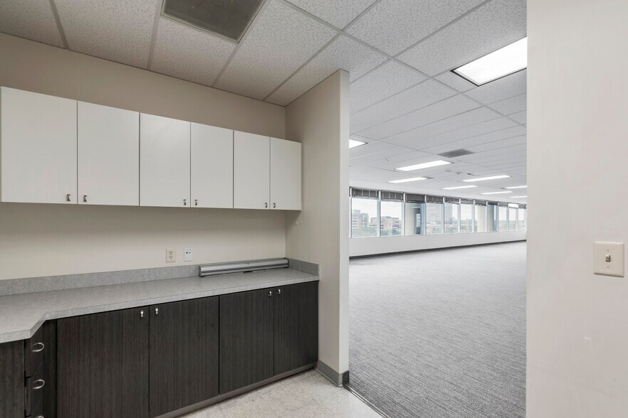 More Photos Of 7515 Greenville Ave, Dallas Medical For Lease