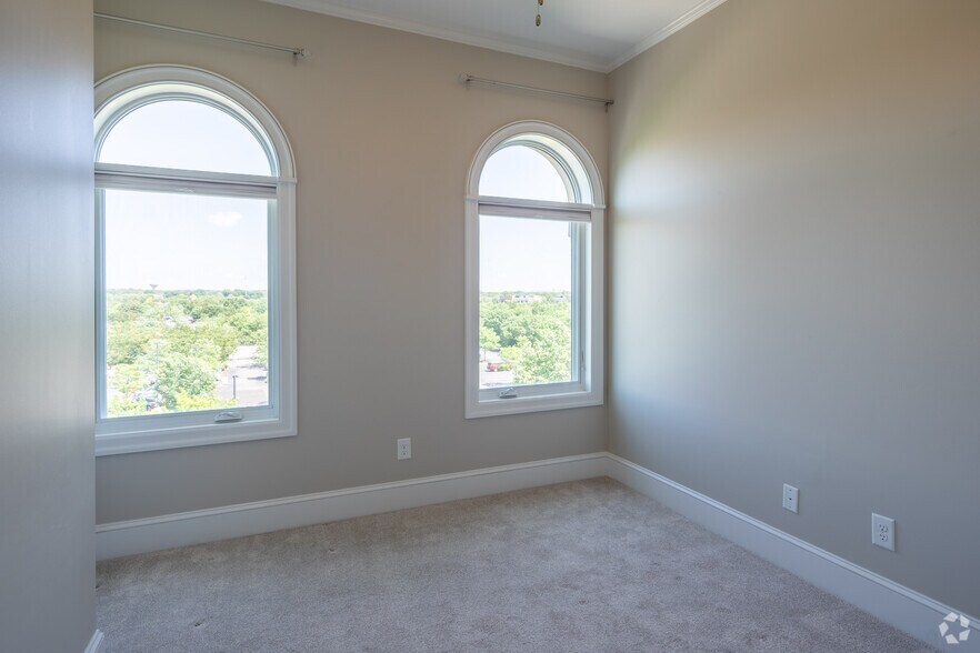 More Photos Of 820 N Thompson Ln, Murfreesboro Apartments For Sale