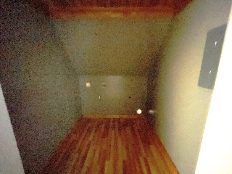 More Photos Of 19 Mason Corner Rd, Saint Albans Multifamily For Sale