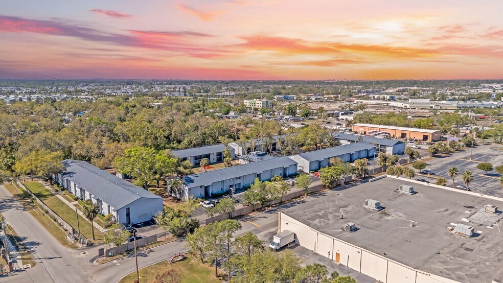 More Photos Of 3810 5th St, Bradenton Apartments For Sale