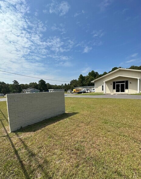 More Photos Of 10125 Farrow Rd, Blythewood Warehouse For Lease