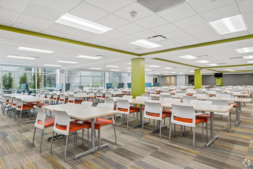 More Photos Of 6800 W 115th St, Overland Park Coworking Space