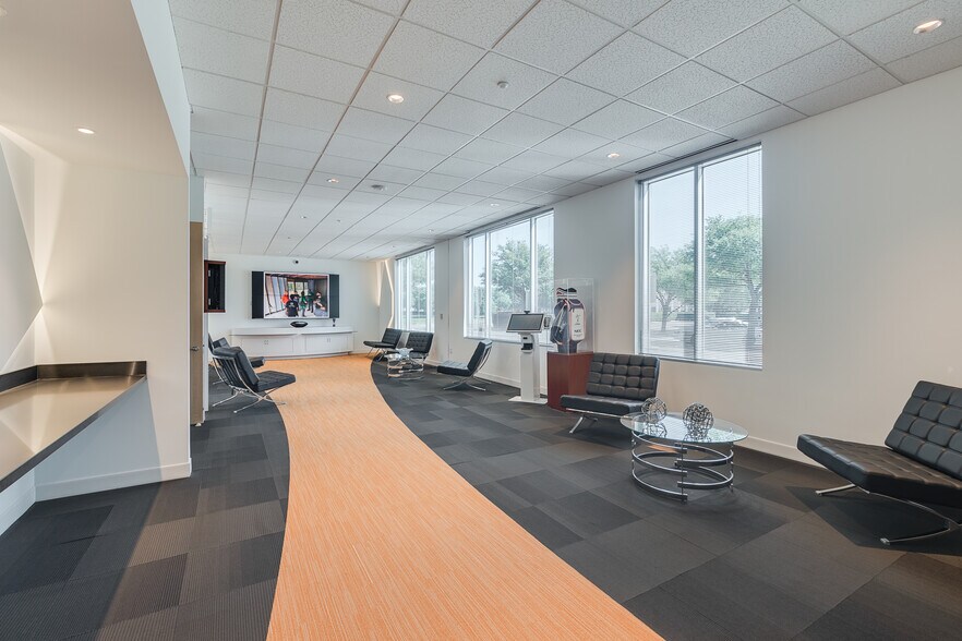 More Photos Of 3929 W John Carpenter Fwy, Irving Office For Lease