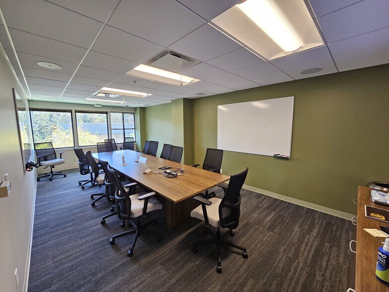 More Photos Of 70 Garden Ct, Monterey Medical For Lease