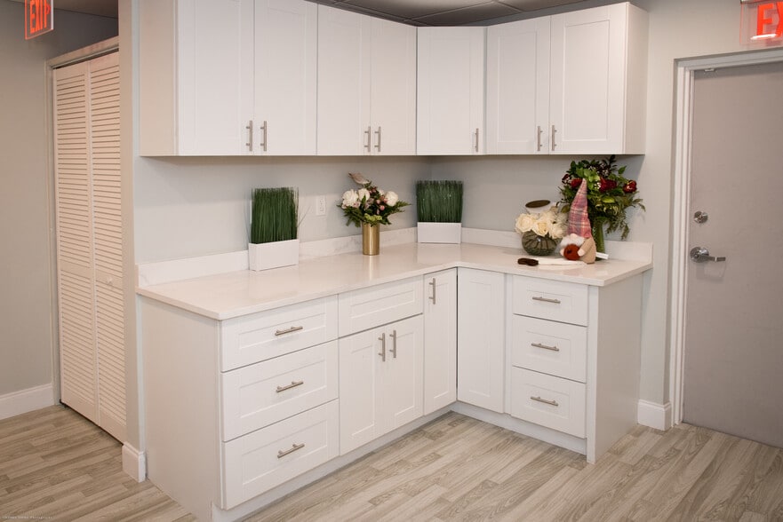 More Photos Of 85 SW 5th Ave, Delray Beach Office For Lease