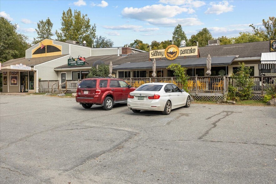 More Photos Of 454 Mountain Rd, Stowe Convenience Store For Sale