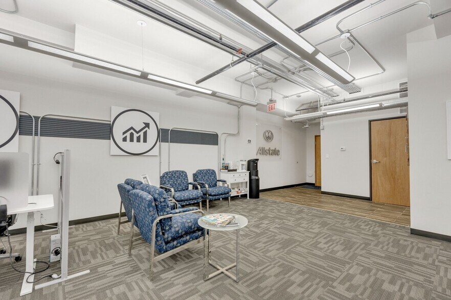More Photos Of 1950 W Littleton Blvd, Littleton Loft Creative Space For Sale