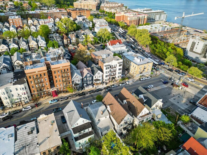 More Photos Of 14 48th St, Weehawken Apartments For Sale