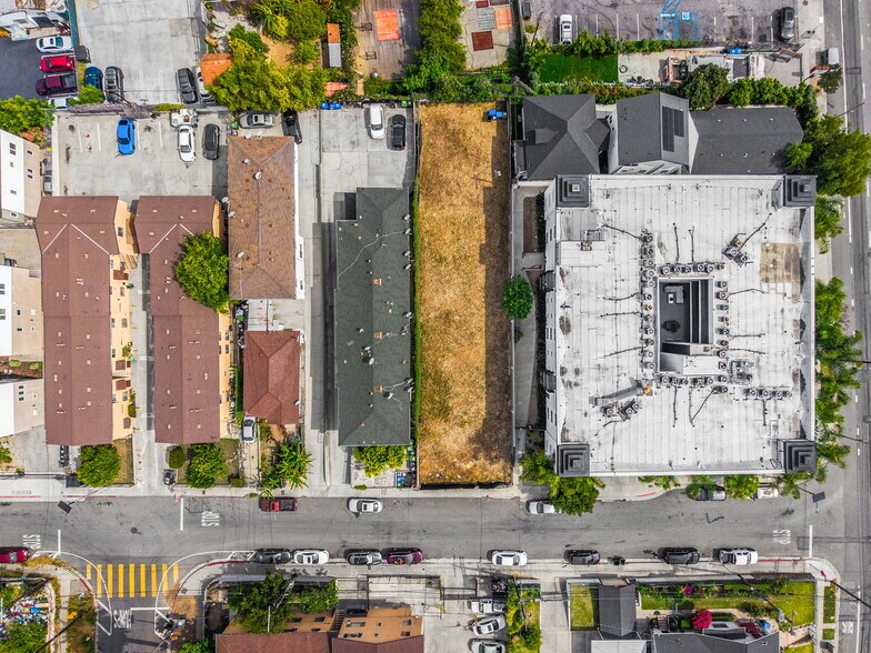 More Photos Of 2113 W Court St, Los Angeles Land For Sale