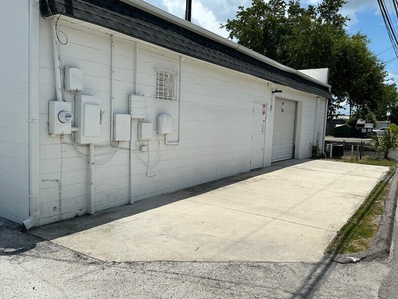 More Photos Of 3421 W Kennedy Blvd, Tampa Freestanding For Sale
