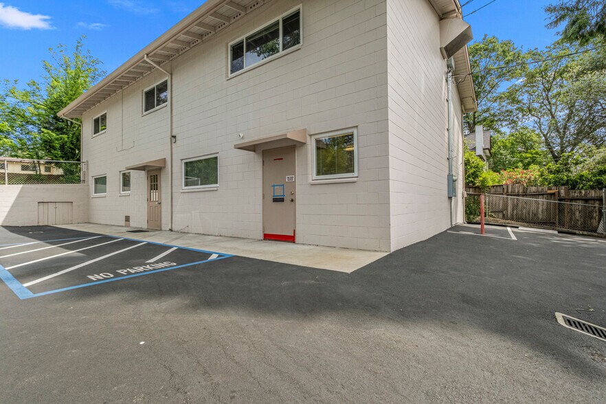 More Photos Of 1024 Simon Dr, Placerville Office For Sale
