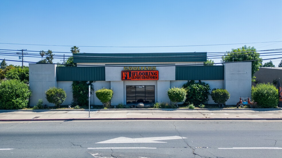 Primary Photo Of 2309 E Tulare Ave, Tulare Garden Center For Sale