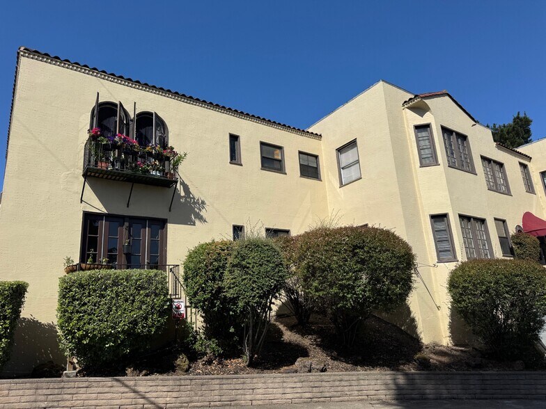 More Photos Of 3505 Kempton Way, Oakland Apartments For Sale