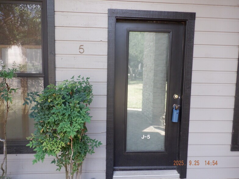 More Photos Of 5524 Bee Caves Rd, Austin Office For Sale