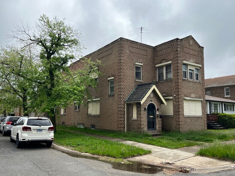 More Photos Of 1301 Pennsylvania St, Gary Apartments For Sale