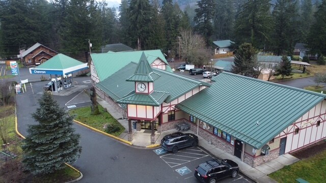 More Photos Of 7797 Silver Lake Rd, Maple Falls Service Station For Sale