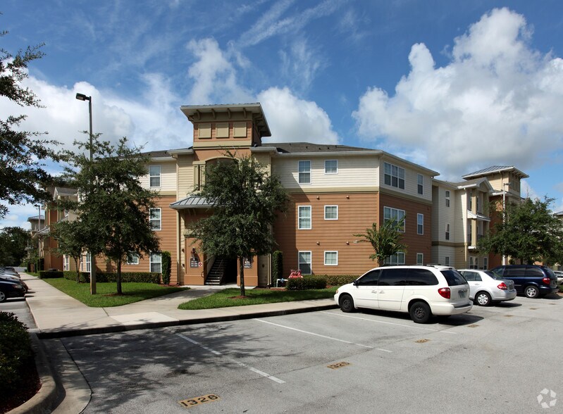 More Photos Of 450 Fontana Cir, Oviedo Apartments For Lease