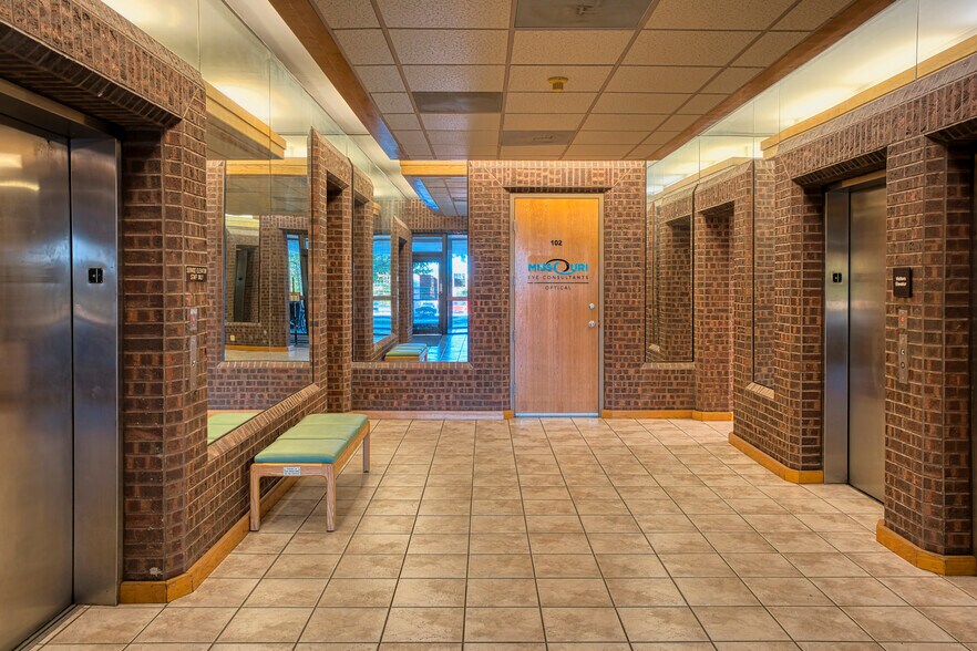 More Photos Of 500 N Keene St, Columbia Medical For Sale